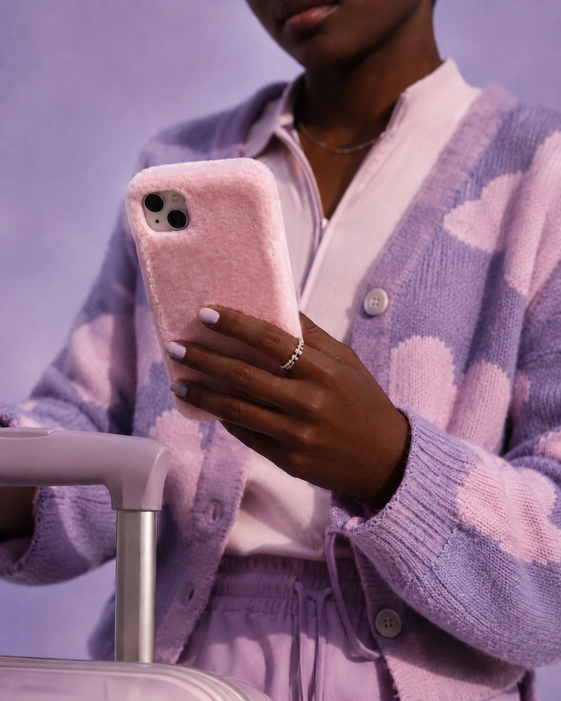 Person in a lilac cardigan choosing between Pay full and Pay later on their phone